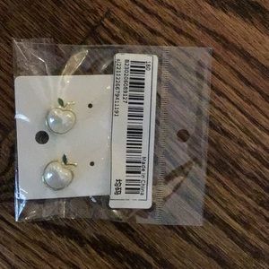 Apple Pearl earrings